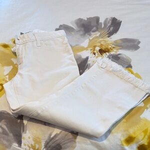 GAP White Frayed-Hem Cropped Jeans